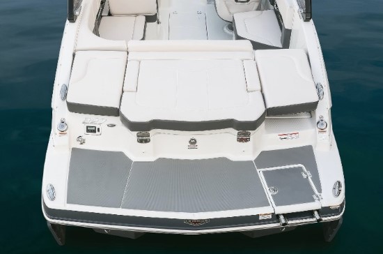 Chaparral 227 SSX Surf sun pad