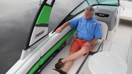 Chaparral 243 VRX port seat