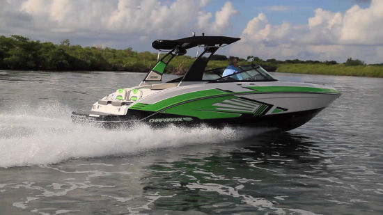 Chaparral 243 VRX running shot