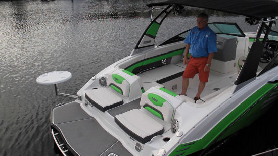 Chaparral 243 VRX stern