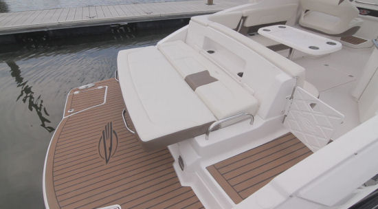 Chaparral 337 SSX stern lounge
