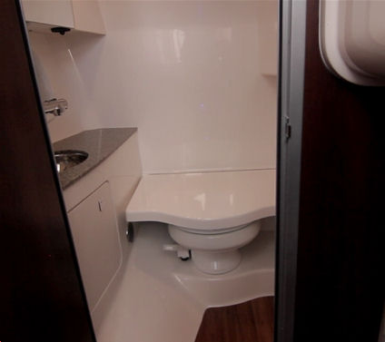 Chaparral 337 SSX toilet