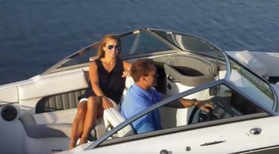 Cobalt 23SC companion seating