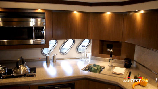 Cruisers Yachts 540 Sports Coupe