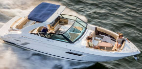 Cruisers Yachts 338 Bow Rider running