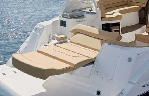 Cruisers Yachts 380 Express