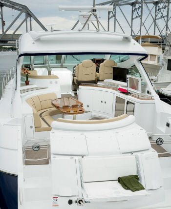 Cruisers Yachts 540 Sports Coupe