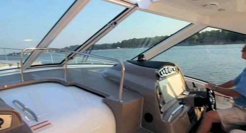 Cruisers Yachts 540 Sports Coupe