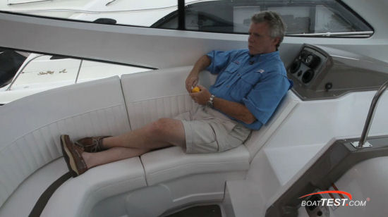 Cruisers Yachts 540 Sports Coupe