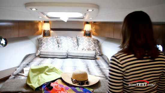 Cruisers Yachts 540 Sports Coupe