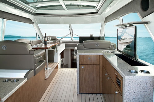 Cruisers Yachts 48 Cantius