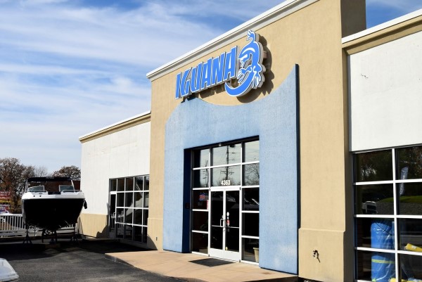 Iguana Boat Sales in Osage Beach, MO