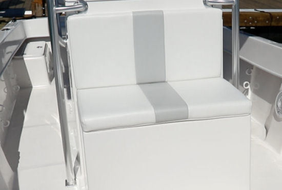 Dusky 252 Open Fisherman console seat