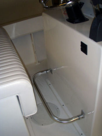 Dusky 252 Open Fisherman footrest