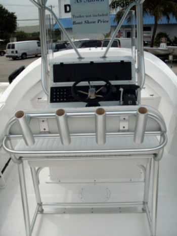 Dusky 252 Open Fisherman leaning post