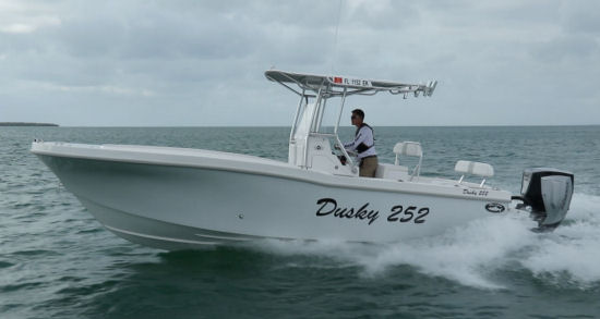 Dusky 252 Open Fisherman running shot