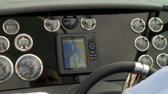 Formula 310 Bowrider helm