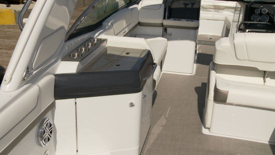 Formula 310 Bowrider mini bar