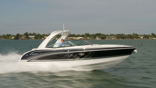 Formula 310 Bowrider running shot