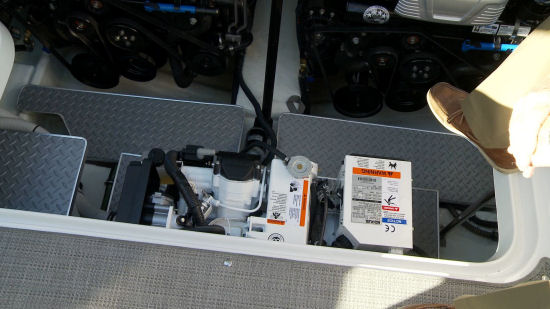 Formula 330 Crossover Bowrider generator