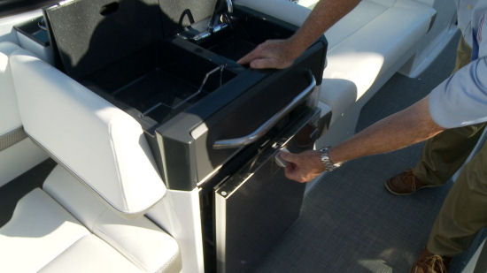 Formula 330 Crossover Bowrider refrigerator