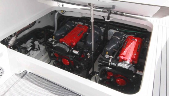 Formula 350 Sun Sport engine access