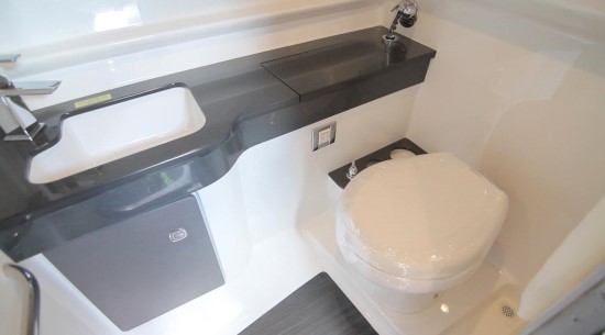 Formula 350 Sun Sport wet head