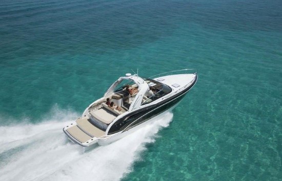 Formula 350 Sun Sport swim platform