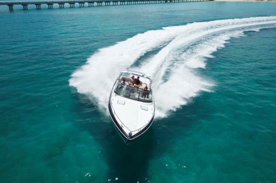 Formula 350 Sun Sport running