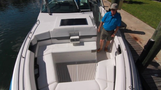Formula 430 All Sport Crossover bow