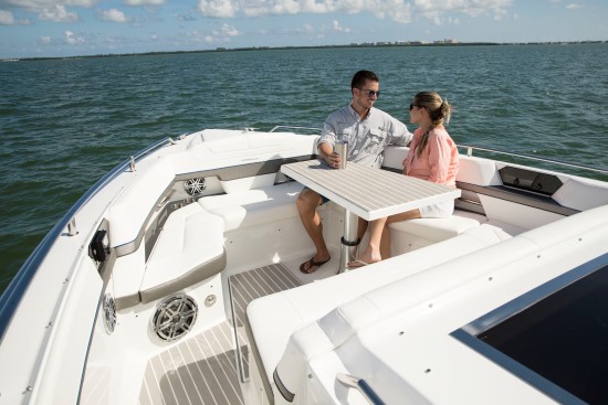 Formula 430 All Sport Crossover bow table