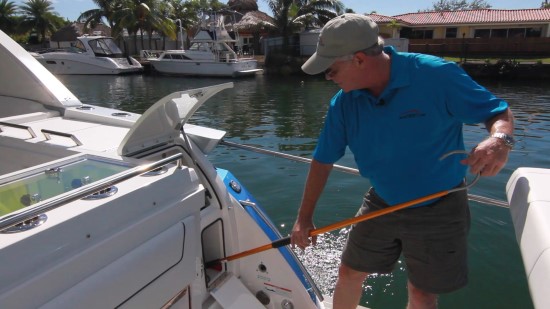 Formula 430 All Sport Crossover storage