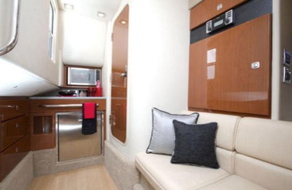 Which Formula Crossover Bowrider is the Right Choice