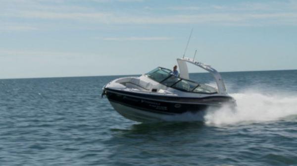 Which Formula Crossover Bowrider is the Right Choice