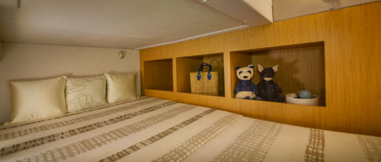 Four Winns Vista V255 aft cabin