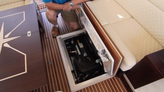 Galeon 420 Fly access panel