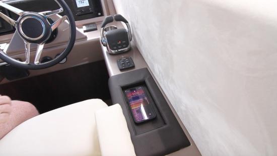 Galeon 420 Fly engine controls