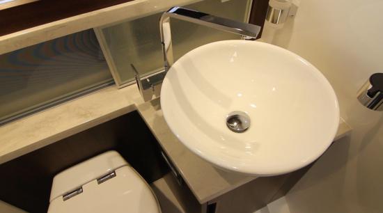 Galeon 420 Fly vessel sink