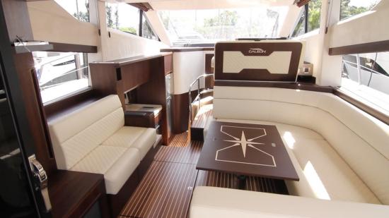 Galeon 420 Fly large windows
