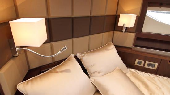 Galeon 420 Fly sconce lights