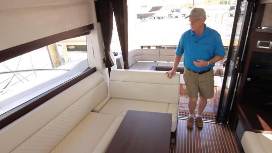 Galeon 420 Fly settee