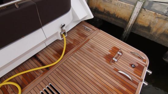 Galeon 420 Fly shore power