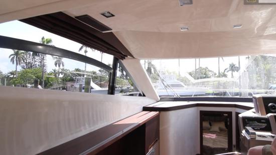 Galeon 420 Fly windows