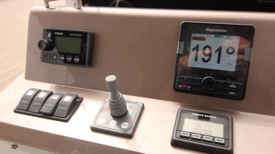 Galeon 420 Fly upper helm