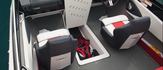 Glastron GTS 180 locker