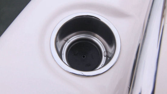 Grady-White 251 CE drink holder