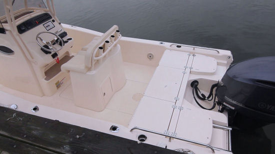 Grady-White 251 CE room