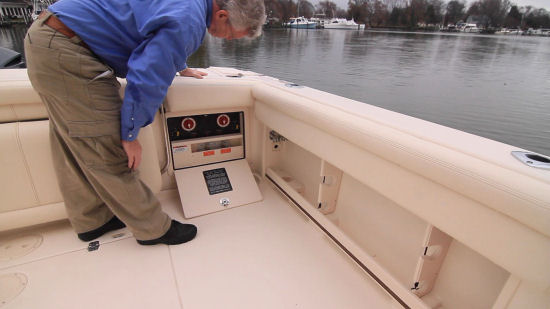 Grady-White Express 330 battery switches