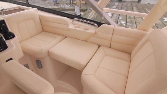 Grady-White Express 330 lounger