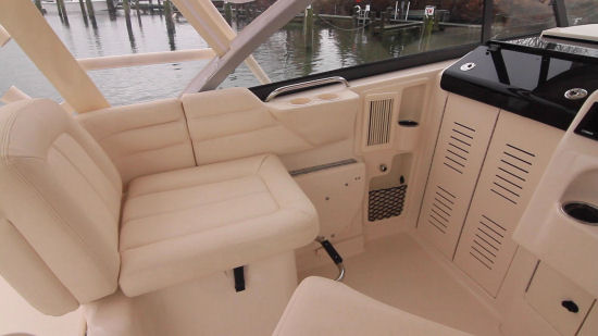 Grady-White Express 330 port side seating